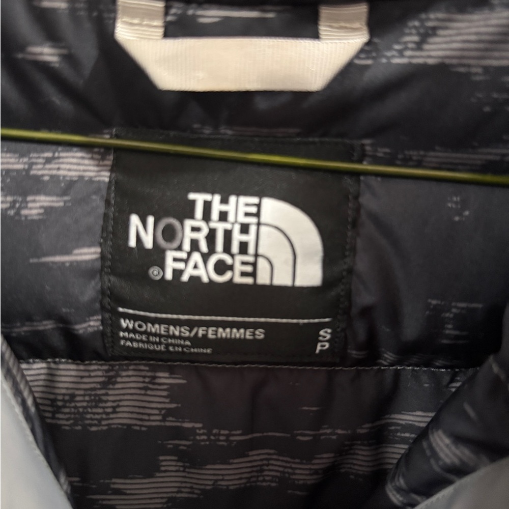 The North Face Black and Gray Winter Jacket - Picture 2 of 2